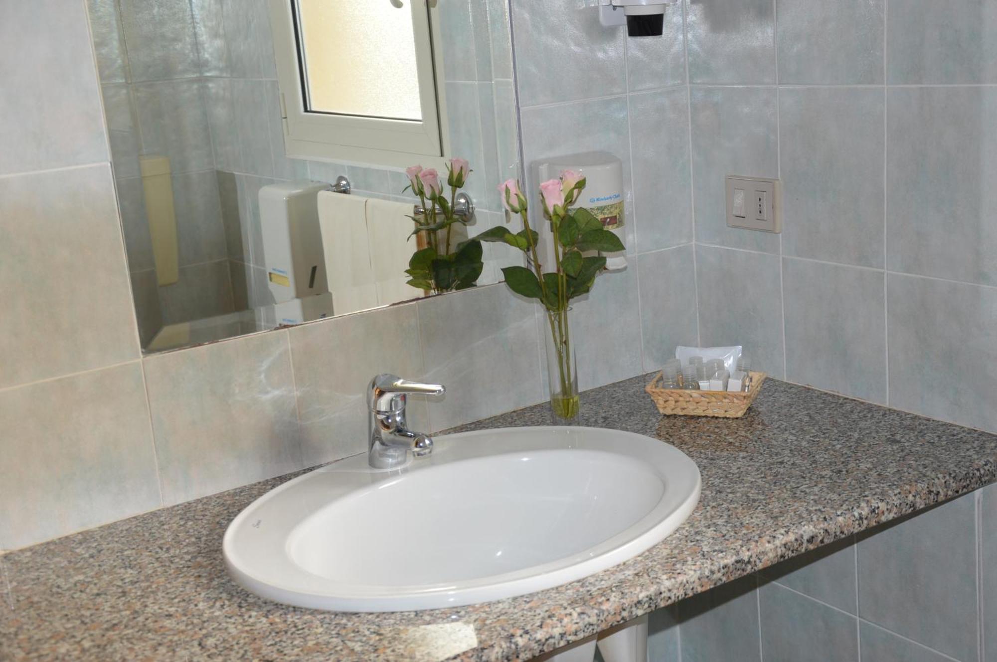 Hotel La Palma San Teodoro  Oda fotoğraf